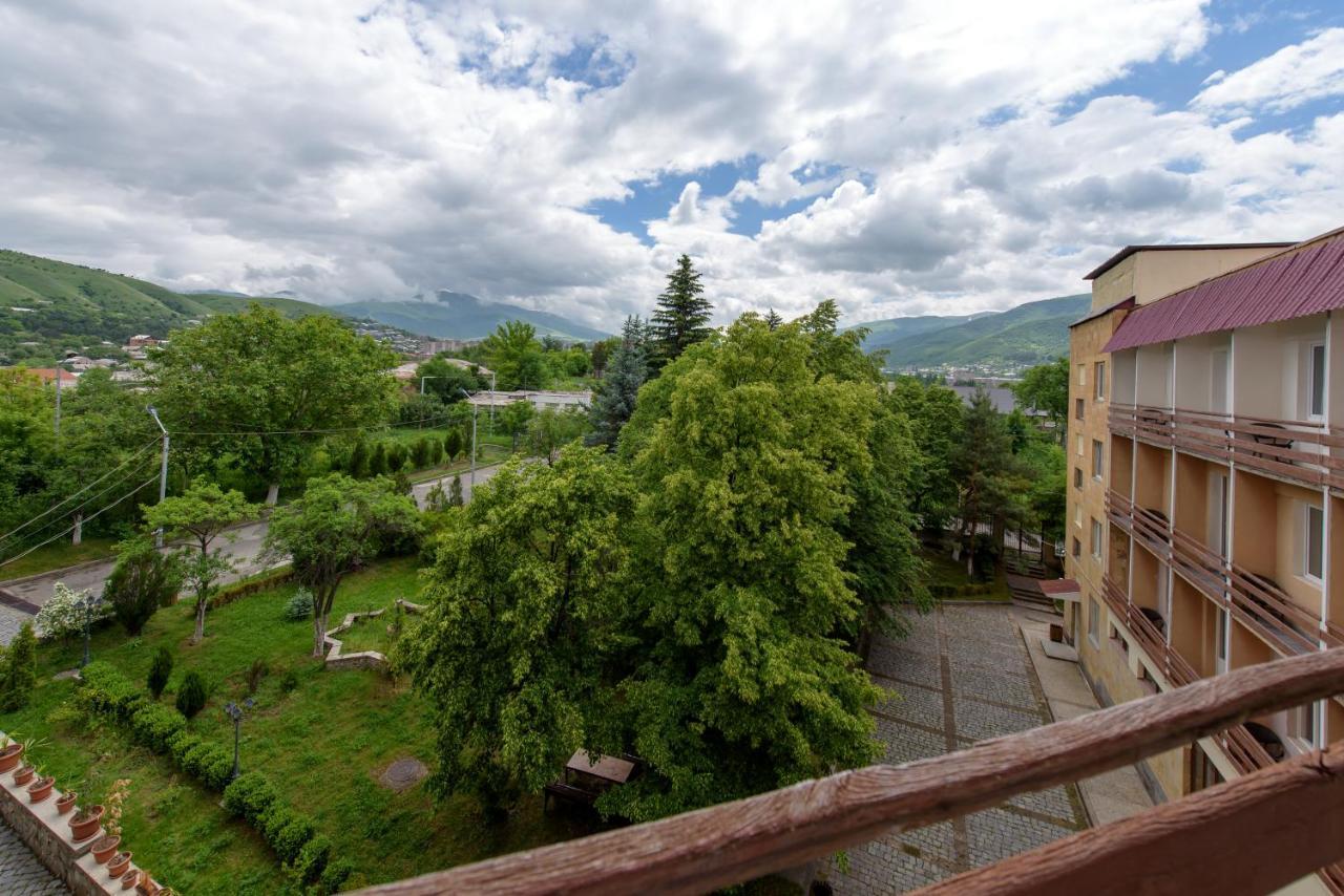 Kirovakan Hotel Vanadzor Exterior photo